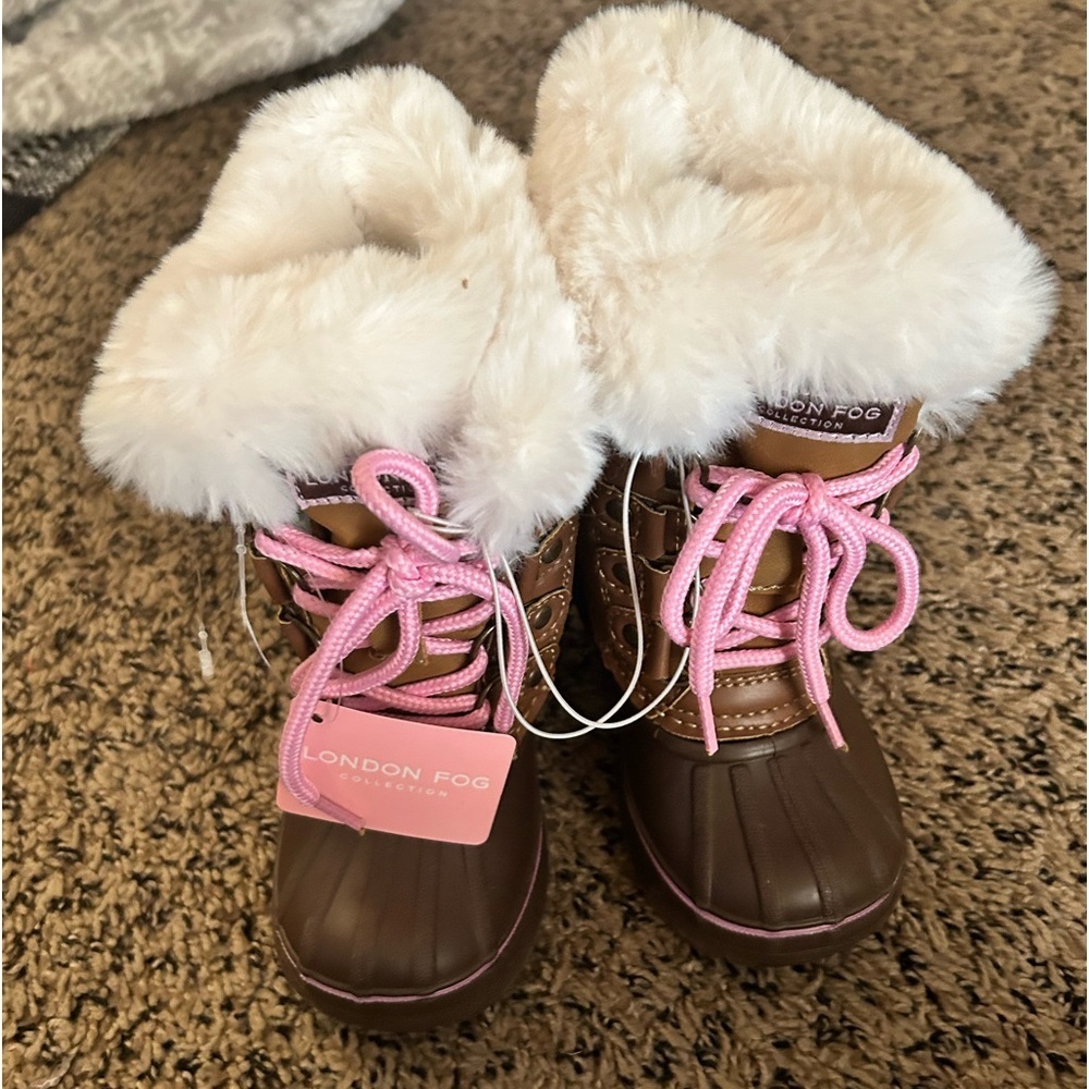 CHRISTMAS SALE $15 UNTIL DEC 25 NWT London Fog little girls boots 7 👠k50